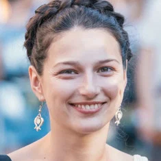 András V Katalin Bíborka