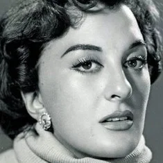 Lucy Gallardo