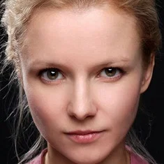 Александра Живова