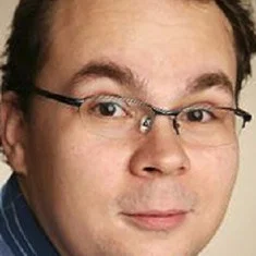 Роман Хардиков