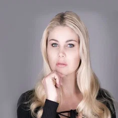 Yvonne Woelke