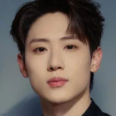 Xue Binhong