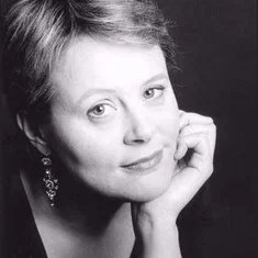 Hjördis Thébault