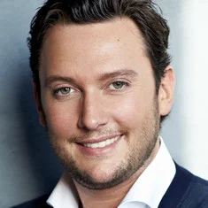 Tino Martin