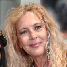 Fabiana Roth