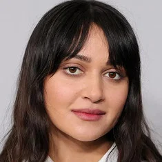 Ариэла Барер