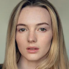 Алана Блур