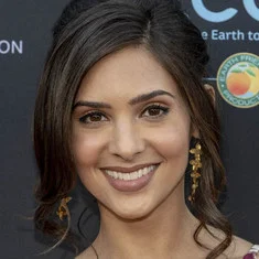 Camila Banus