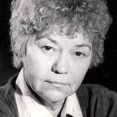 Erzsi Pápai