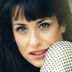 Lara Komar