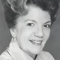 Carmen Zapata
