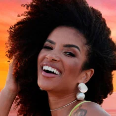 Maíra Soares