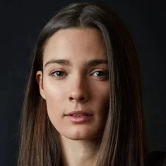 Лорина Камбурова