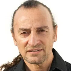 Петр Бауманн