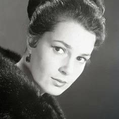 Элина Быстрицкая