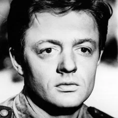 Damian Damięcki