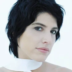 Danni Carlos