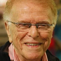 Maurício Sherman