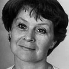 Анна Жарова