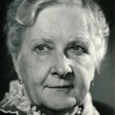 Елена Шатрова