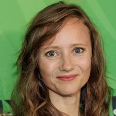 Monique van der Werff