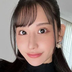 Emi Nishino