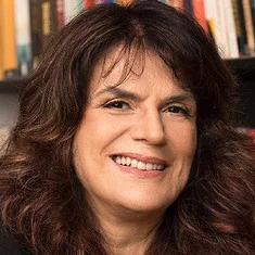Lícia Manzo