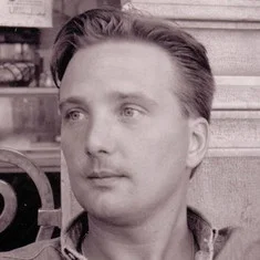 Дерек Лайонс