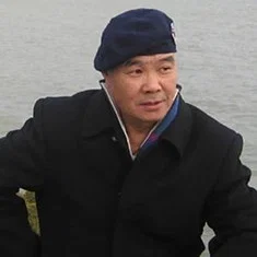 罗吉龙