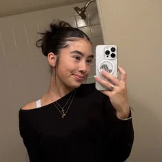 Sakura Roberts