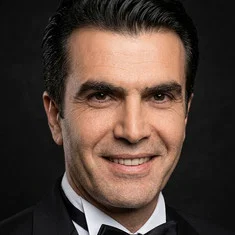 İsmet Özhan