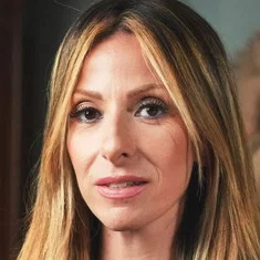 Gülcan Kamps
