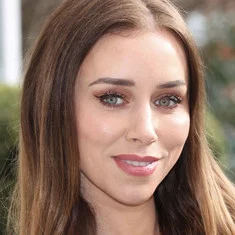 Una Healy