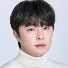 최민우