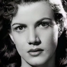 Elda Peralta