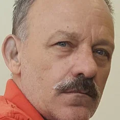Дэниэл Мэндер