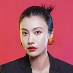 廖越