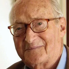 Alain Decaux