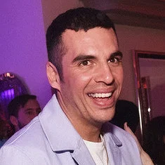 Emil Nava