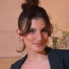 Angela Jakaj