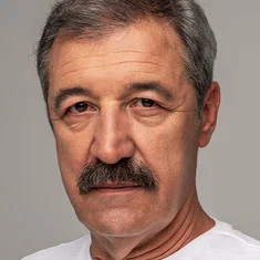Низам Намидар