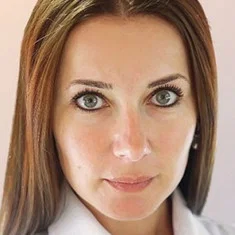 Елена Тепляшина