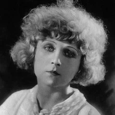 Evi Eva