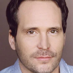 Chris Leavins