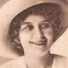 Renée Sylvaire