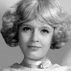 Елена Валаева
