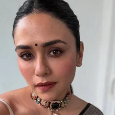 Amruta Khanvilkar