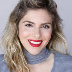 Alexa Kahn