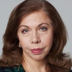 Елена Папанова