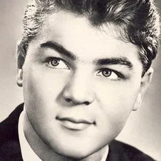 Юрий Сарычев